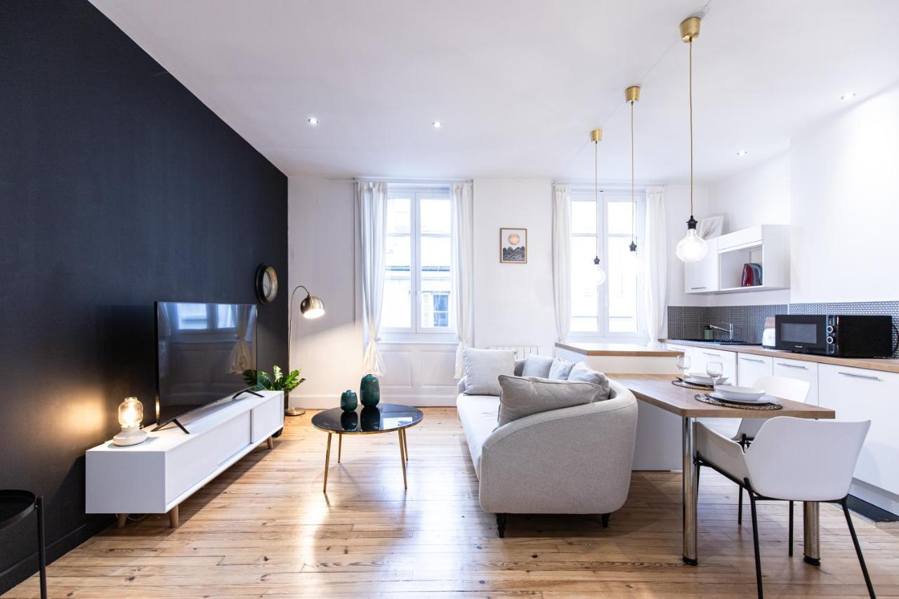 Le Cret - Place Jean Jaures แซงต์-เอเตียน ภายนอก รูปภาพ